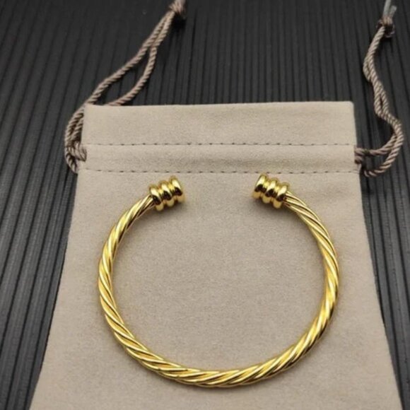 David Yurman Twisted Gold Bracelet - With Original Box - Picture 2 of 6